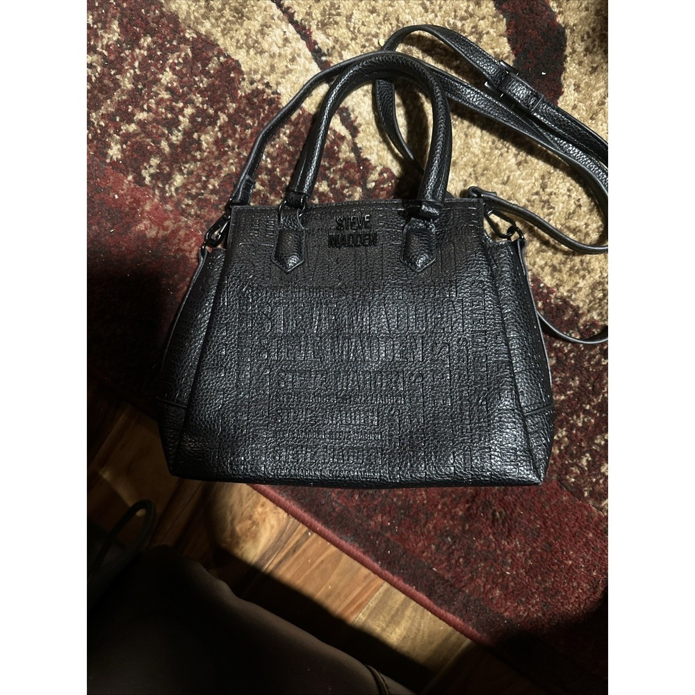 Steve Madden Black Faux Leather Pebbled Purse Magnetic Zip Closure Medium Bag